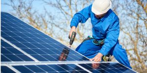 Installation Maintenance Panneaux Solaires Photovoltaïques à Lavastrie